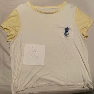 White and Yellow Pineapple Top